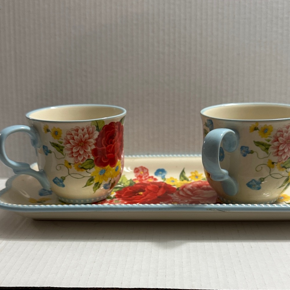The Pioneer Woman Floral Mug Set with Tray - Red and Blue